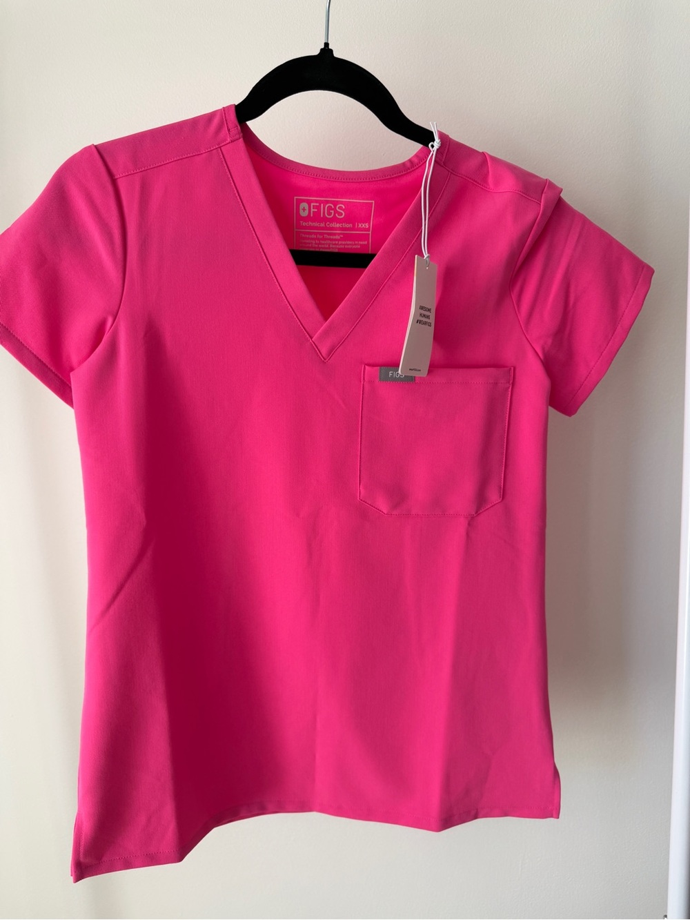 Figs scrub top pink XXS